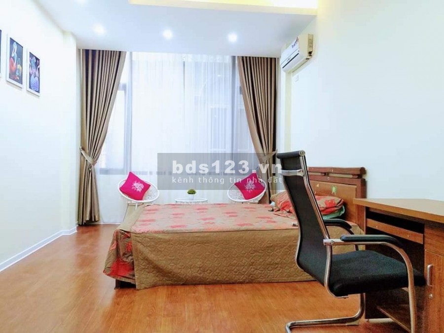 Bán nhà siêu VIP phố Lê Thanh Nghị kinh doanh ô tô vào nhà dt 50m giá bán 5.6 tỷ