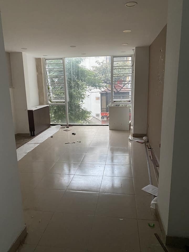 Mặt phố Thái Phiên Vincom Bà Triệu diện tích 42m2, 7 tầng, thang máy, sổ đỏ chính chủ