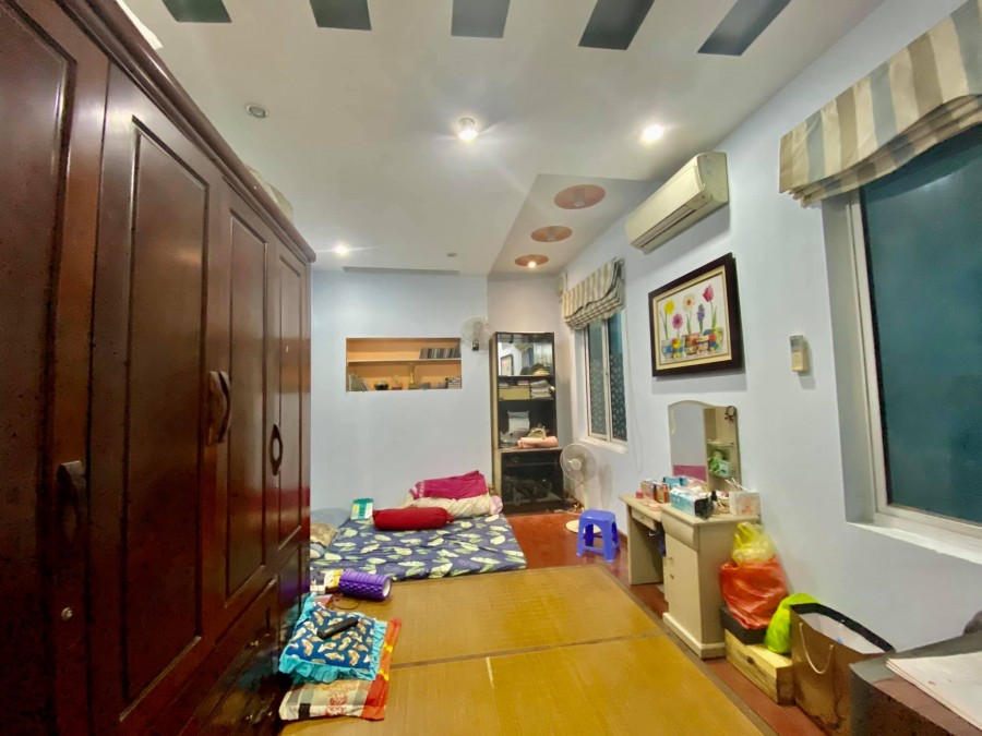 Bán nhà phố Quan Nhân, diện tích 45m2, 5 tầng, mt 4m, thoáng đãng, gần phố, giá 2.9 tỷ