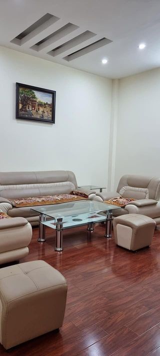 Bán nhà Bồ Đề, tặng nội thất sang trọng, diện tích sử dụng 62m2, giá bán 4.5 tỷ, 5 tầng đúc