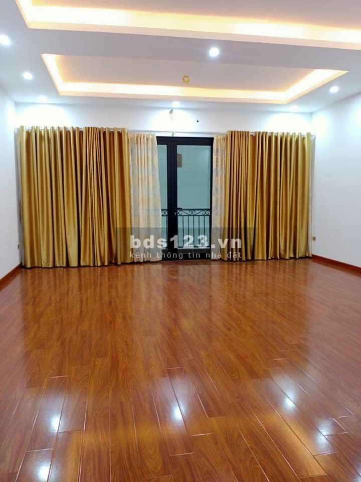 Bán nhà MP Khâm Thiên 90m 4t mt 4.5m chỉ 25.6 tỷ Đống Đa
