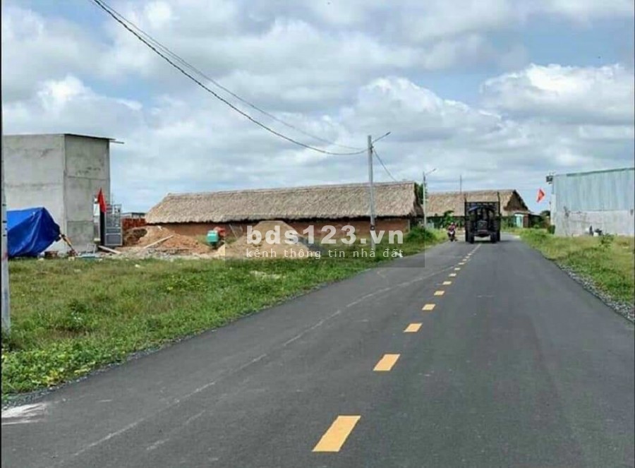 Bớt dịch em cần ra gấp miến đất 235m2, MT đường Âu Cơ, trung tâm Tân Phú, 820 triệu