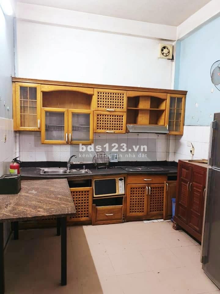 Bán nhà nguyên căn Trần Khát Chân, ngõ nông thông thoáng, gần phố, giá bán 2.98 tỷ