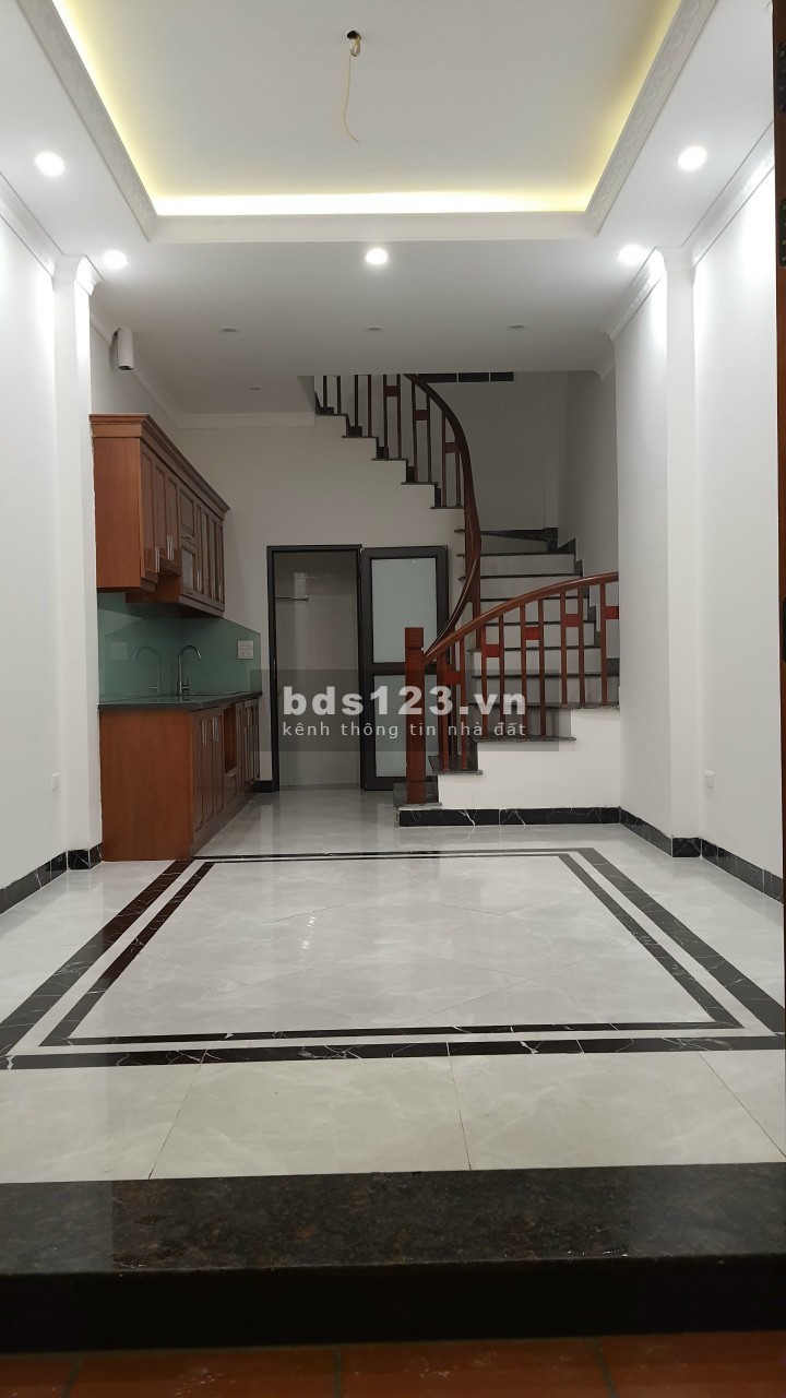 Bán nhà Thạch Bàn, Bát Khối, Phúc Lợi, Long Biên, dt 30-48m2, 4-5 tầng, Giá 1.8-3 tỷ.