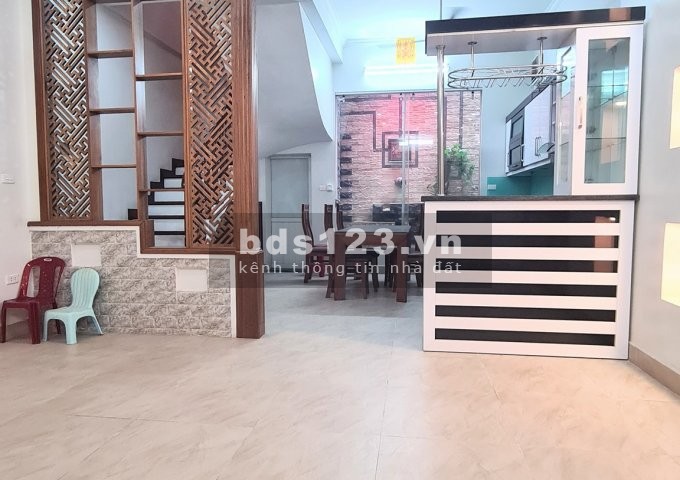 Cần bán gấp nhà An Dương Vương-Tây Hồ 36m2x5T mặt tiền 4m giá 2,9 tỷ. LH 0364101060
