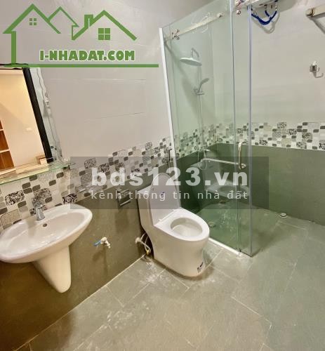 Bán gấp căn shophouse đã hoàn thiện nội thất kdt centa city Vsip Bắc Ninh giá vét đáy mùa dịch