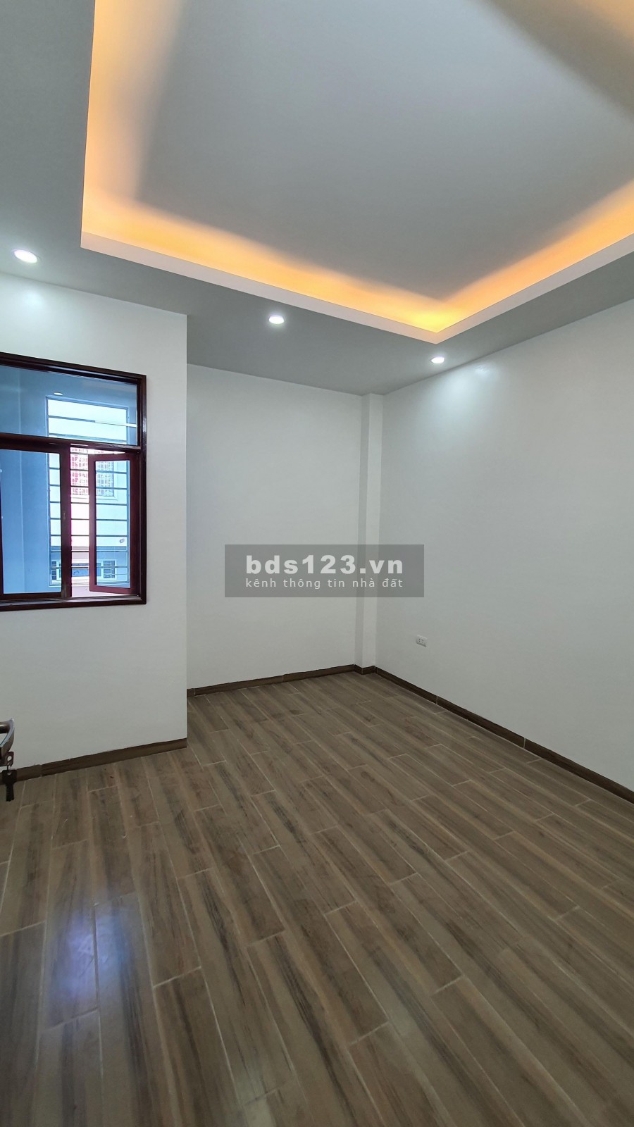 Bán nhà riêng Đường Phương Canh, Nam Từ Liêm còn mới, ngõ ô tô 4 tầng mt 4,5m, giá nhỉnh 2 tỷ
