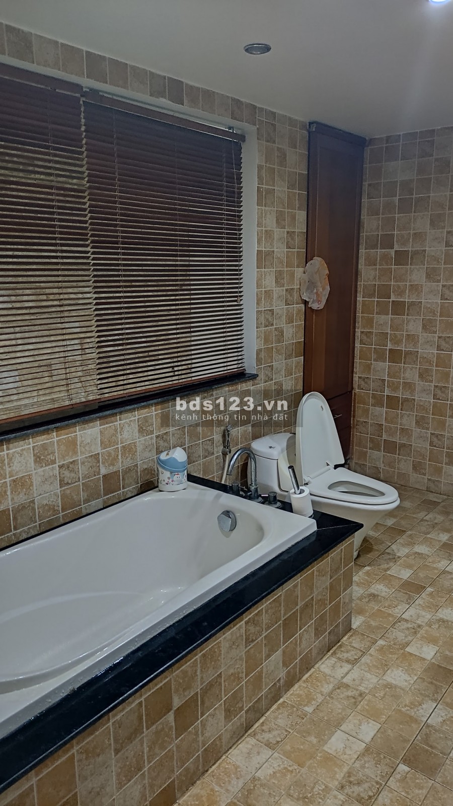 Bán nhà đẹp phân lô ô tô đỗ cửa Đền Lừ Quận Hoàng Mai, dt 60m2, 5 tầng, giá 8x tỷ, thương lượng