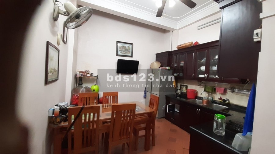 Bán nhà lô góc trung tâm Quận Đống Đa, kinh doanh đỉnh, dt 50m2, 5 tầng, giá bán 4 tỷ, lhcc