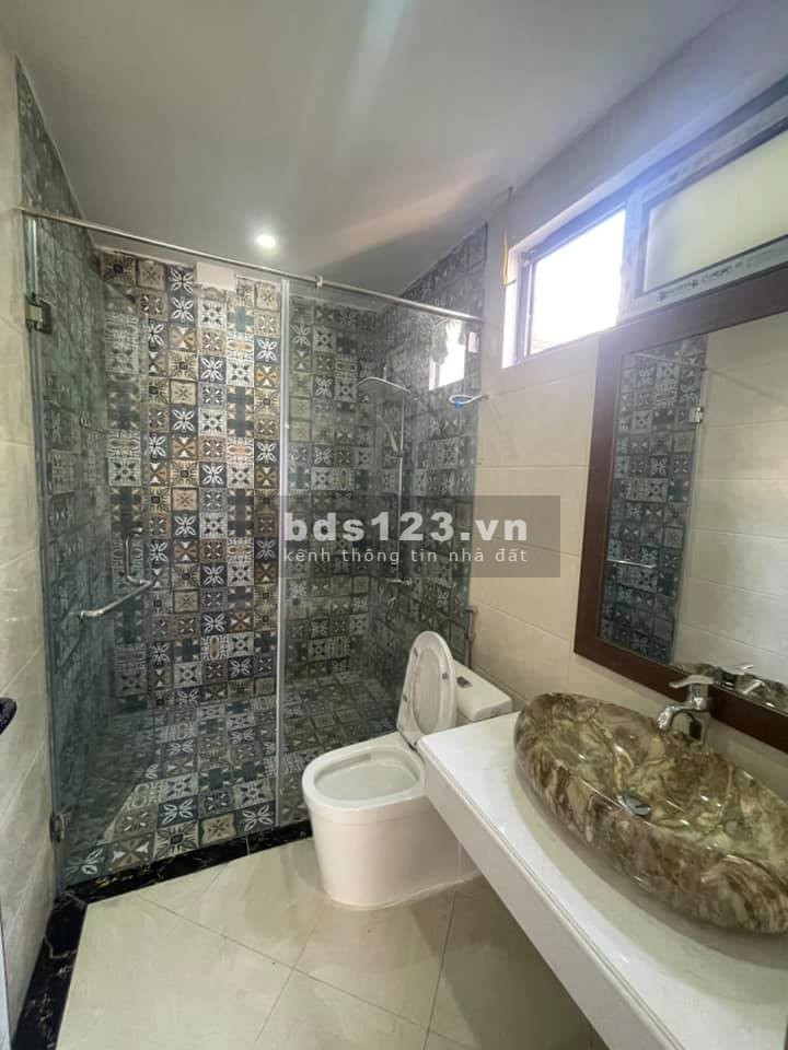 Bán nhà lô góc trung tâm Quận Đống Đa, kinh doanh đỉnh, dt 50m2, 5 tầng, giá bán 4 tỷ, lhcc