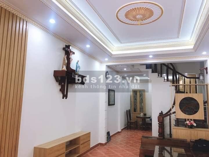 Bán Nhà Phố Nguyễn Chính dt 58m2, 4 Tầng giá 6.35 tỷ, ô tô tránh, 2 mặt thoáng kinh doanh