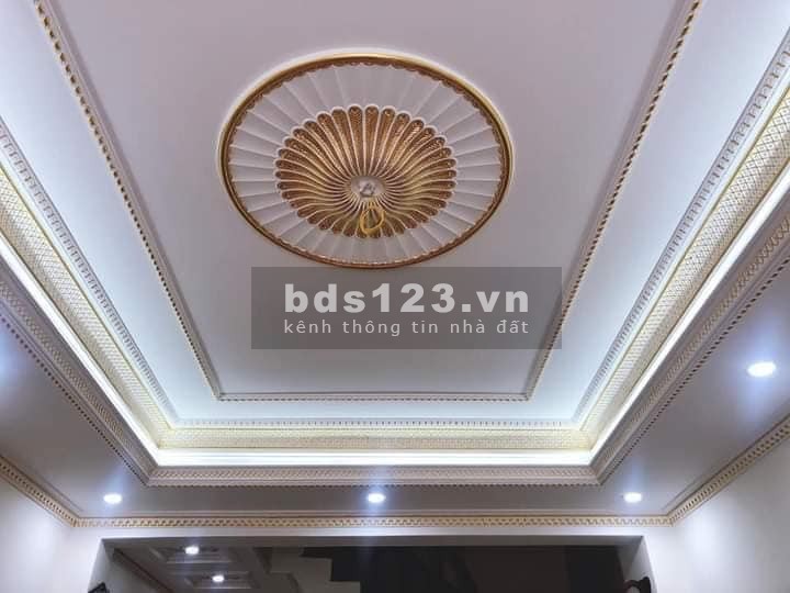 Bán Nhà Phố Nguyễn Chính dt 58m2, 4 Tầng giá 6.35 tỷ, ô tô tránh, 2 mặt thoáng kinh doanh