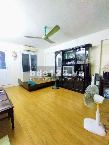 Nhà Hai Bà Trưng, ô tô đỗ cửa, tiện ích đủ đường, xung quanh các trường đại học lớn, lhcc