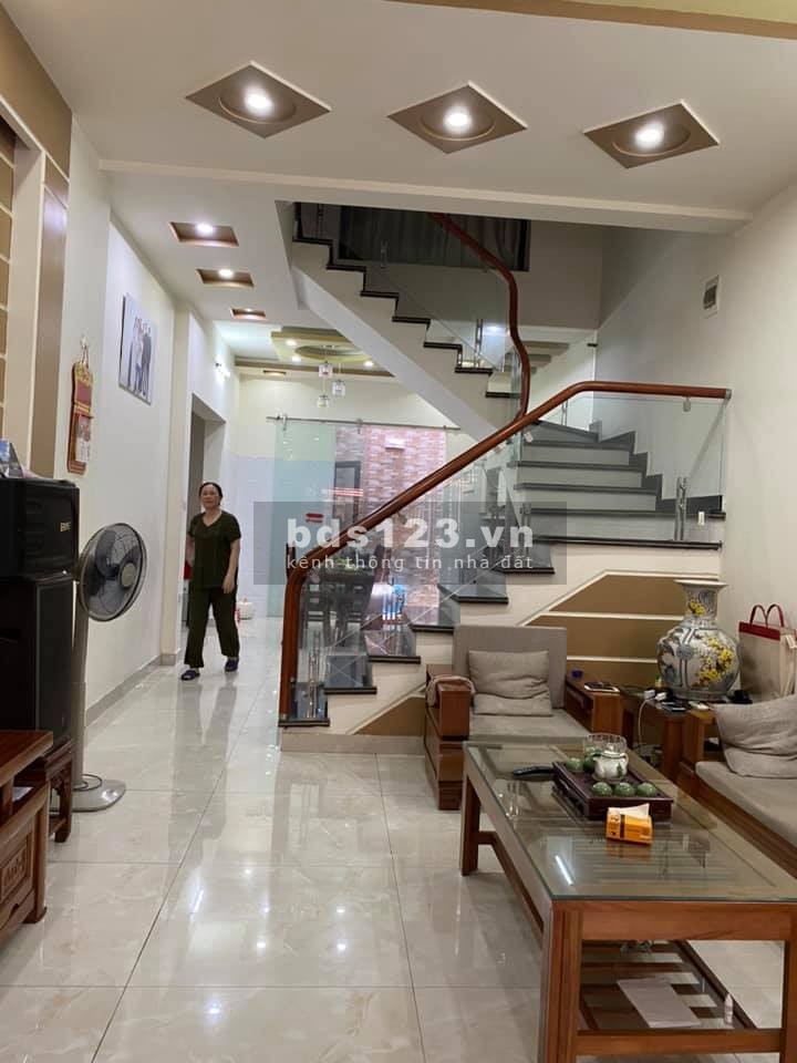 Bán nhà 4 tầng ngõ Nguyễn Bình, Ngô Quyền oto đỗ cửa, giá bán 4.6 tỷ, thoả thuận, hướng tốt