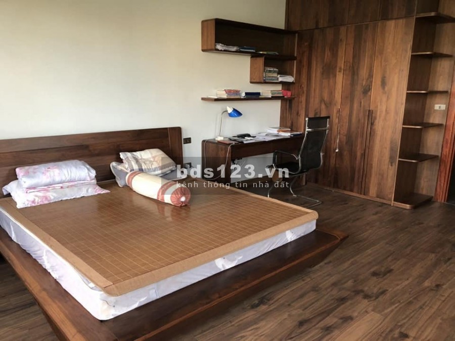 Bán siêu biệt thự dt 200m2, 5 tầng giá 150 triệu/m2, tặng nội thất nhập khẩu, bàn giao sổ ngay
