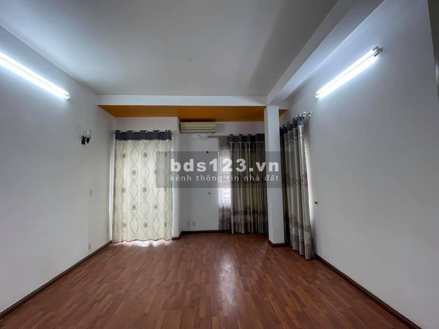 Nhà phố Sài Đồng đẹp diện tích 98m2, mặt tiền 6.5m, 5 tầng, kinh doanh, giá bán 10.9 tỷ
