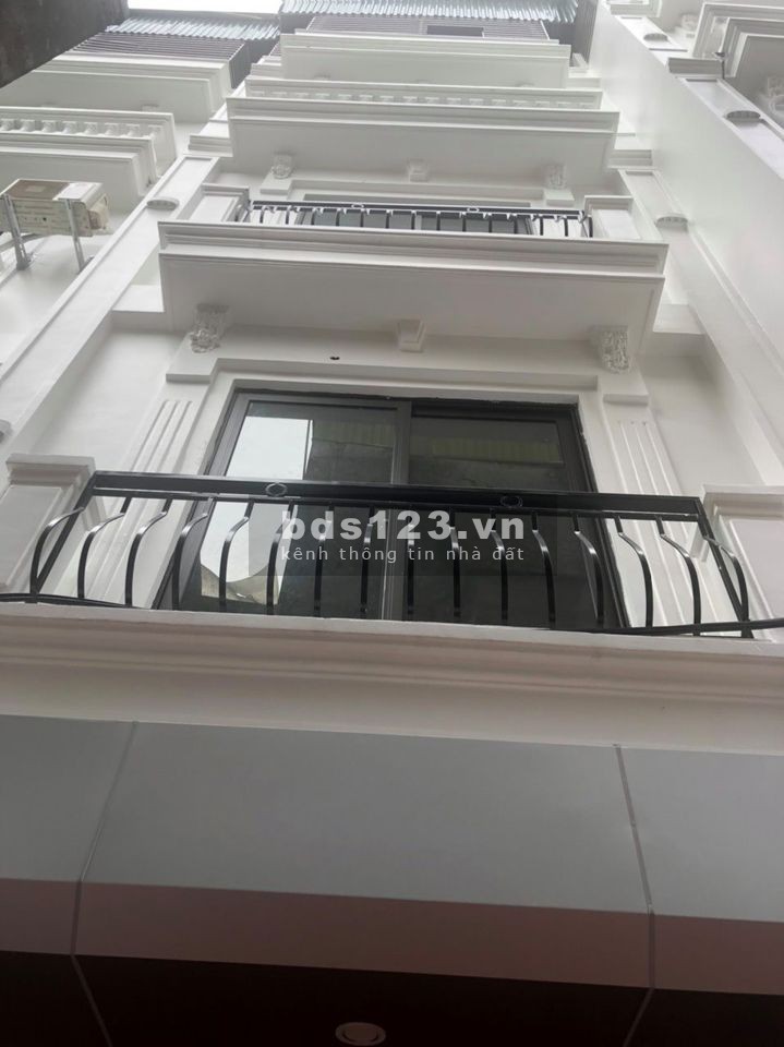 Cần bán gấp nhà An Dương Vương-Tây Hồ 36m2x5T mặt tiền 4m giá 2,9 tỷ. LH 0364101060