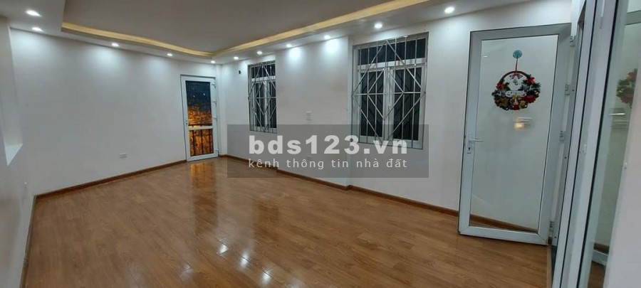Bán nhà Minh Khai ngõ ô tô gần phố nhà đẹp, đúc kiên cố 5 tầng, pháp lí chuẩn, mt 5.5m