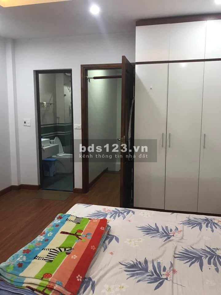 Bán nhà nguyên căn Mỹ Đình, ngõ đua xe ba gác, diện tích 38m2, 5 tầng đúc, giá 3.bé xíu tỷ