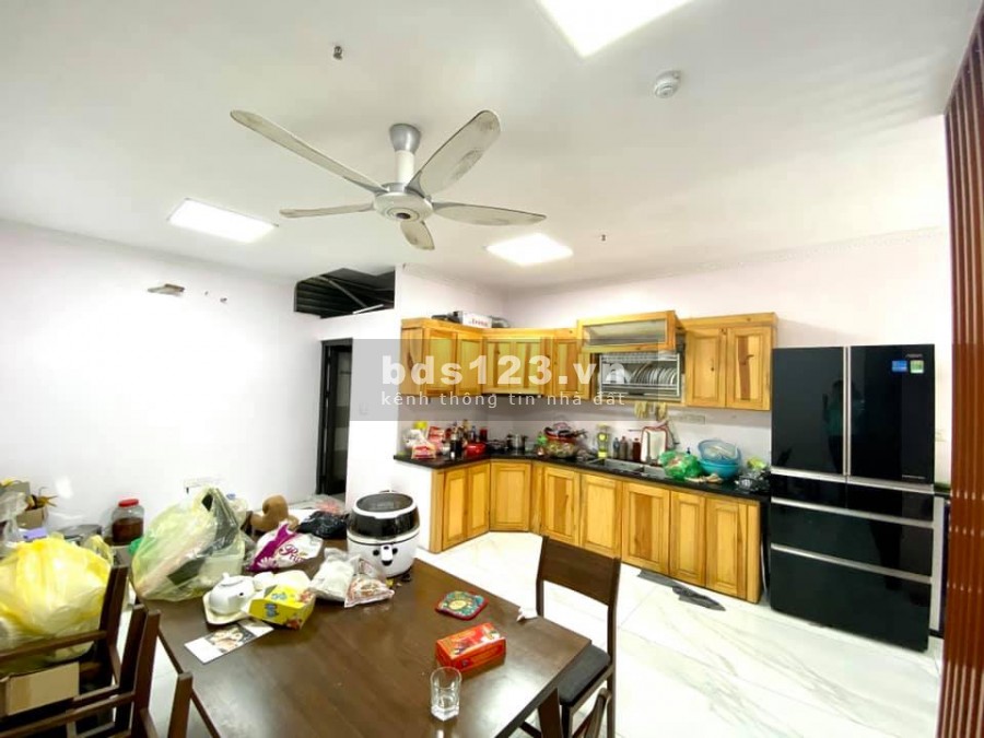 Bán nhà Nguyễn Văn Cừ ngõ ô tô vào nhà nhà nguyên đẹp lô góc gần phố, sổ sẵn chính chủ