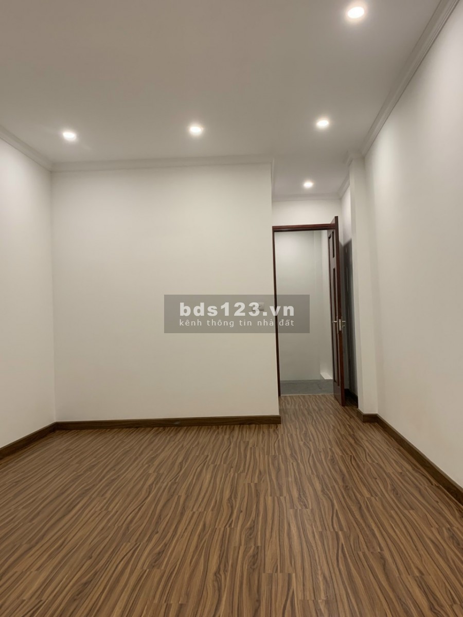Bán nhà Thạch Bàn, Bát Khối, Phúc Lợi, Long Biên, dt 30-48m2, 4-5 tầng, Giá 1.8-3 tỷ.