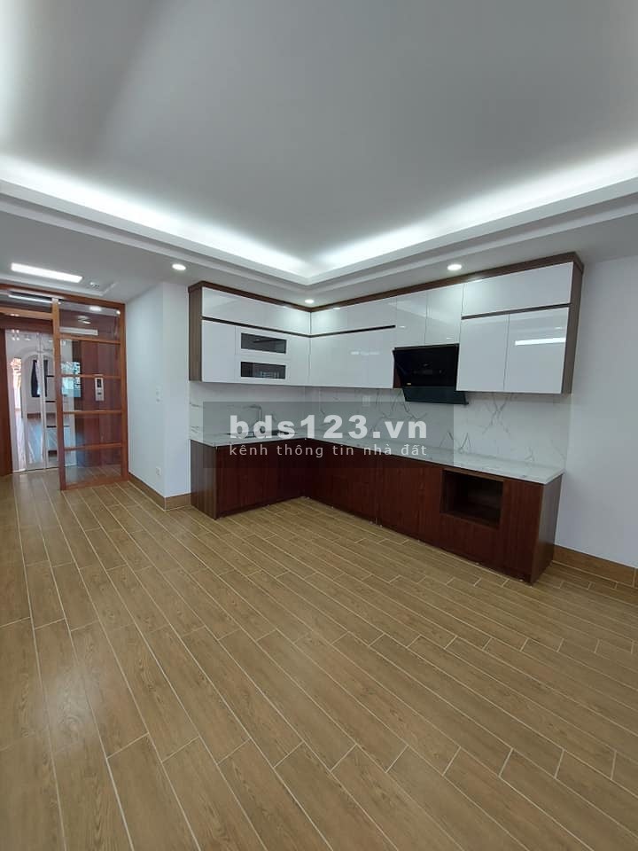 Bán nhà Nguyễn Văn Huyên mặt tiền Vip kinh doanh đỉnh diện tích sử dụng 65m2, giá 13.8 tỷ