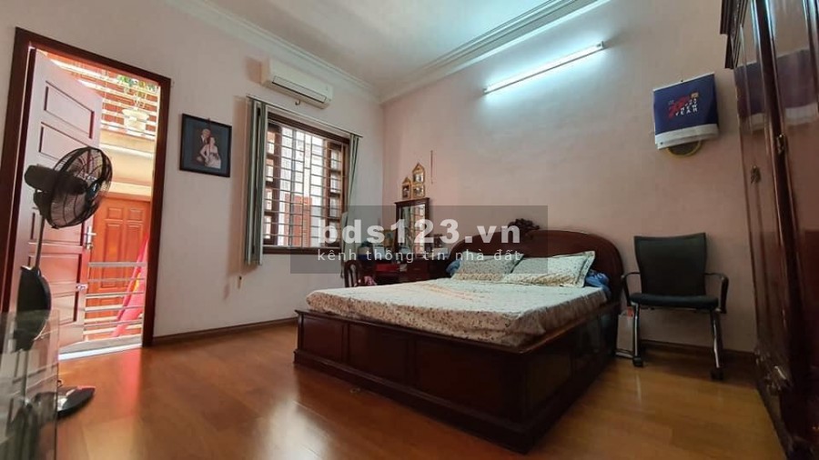 Bán nhà Bồ Đề - Long Biên, nội thất lung linh diện tích sử dụng 40m2 giá bán 3,8 tỷ, lhcc