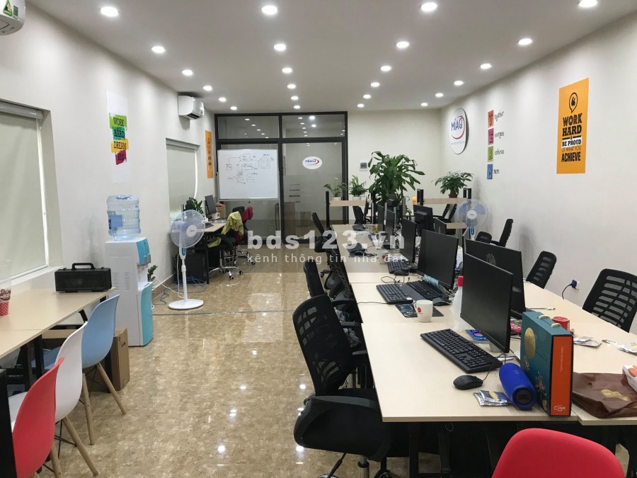 Thuê văn phòng không cần cọc tại 17/100 Trung Kính 70m2, lhcc: 0974 352 961