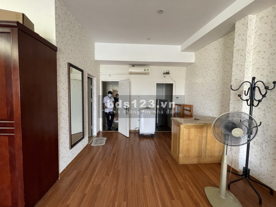 Cho thuê căn hộ studio view trực diện mặt Hồ Tây full đồ giá 650$/tháng, liên hệ 0966286718