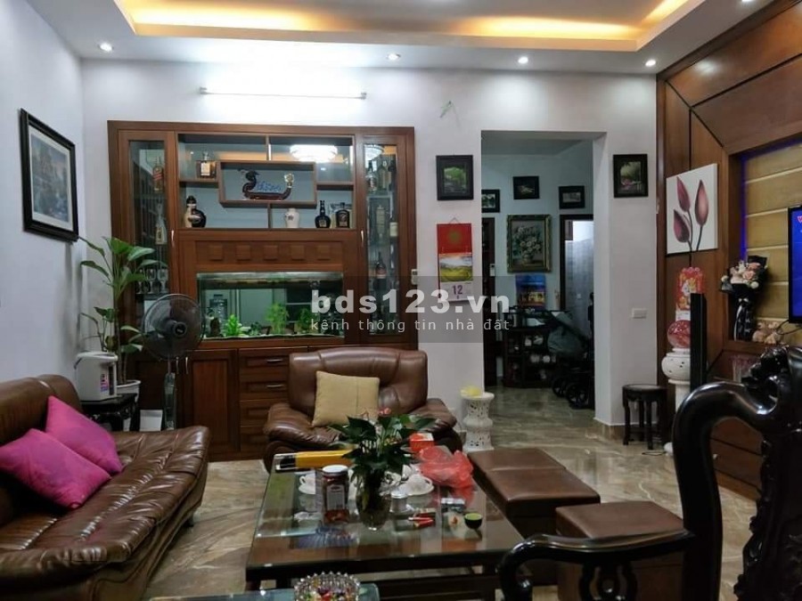 Bán nhà Cổ Nhuế 2.8 tỷ, 38m2, 5 tầng, Santa fe 2021 trước ngõ, tặng nội thất