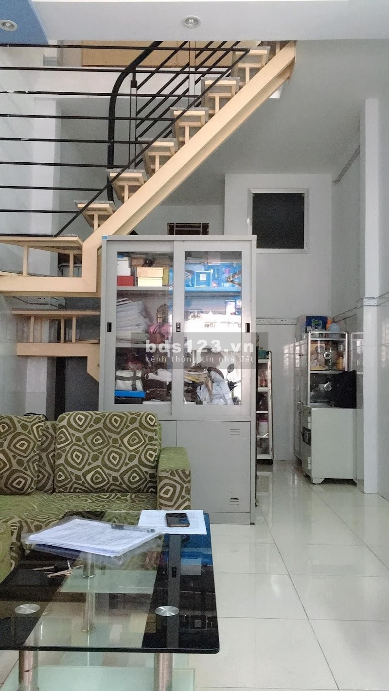 Bán nhà diện tích 33m2, 1 lầu, giá 4,5 tỷ đường Âu Cơ, phường 10, Quận Tân Bình, lhcc