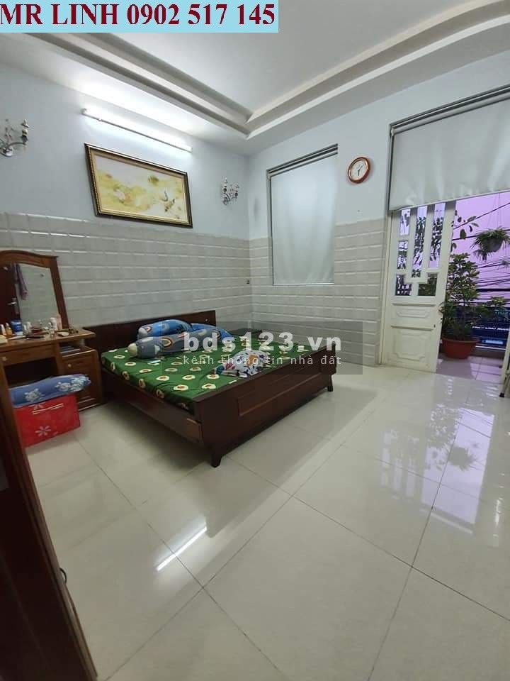 Bán nhà riêng HXH Lý Thánh Tông, Tân Phú, diện tích sử dụng 55m2, 3 tầng giá rẻ mùa dịch