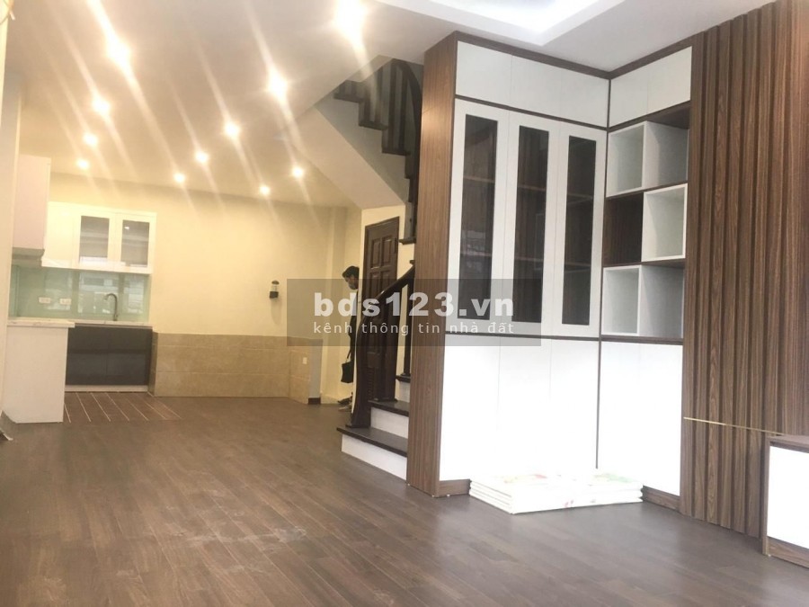 Bán nhà riêng Đường Phương Canh, Nam Từ Liêm còn mới, ngõ ô tô 4 tầng mt 4,5m, giá nhỉnh 2 tỷ