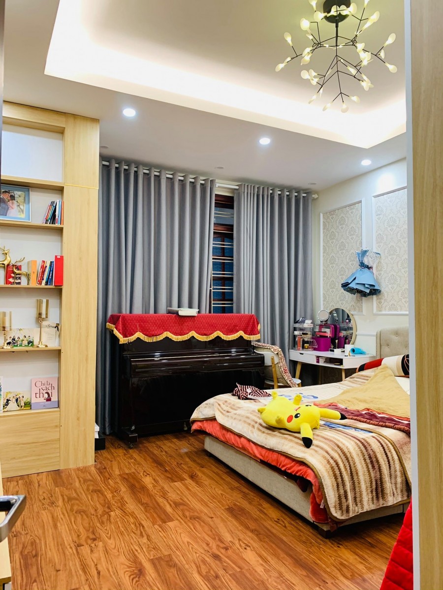 Bán nhà Lê Trọng Tấn, Hoàng Mai, dt 69m2, 4 tầng, mt 5.1m, ô tô, sổ vuông, giá chỉ 4.2 tỷ