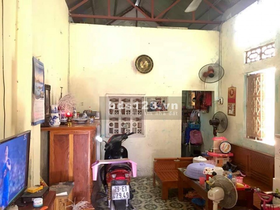 Bán nhà nguyên căn cấp 4 dt 42m2 mặt tiền 3m cần gán gấp, Phố Phùng Hưng Hà Đông