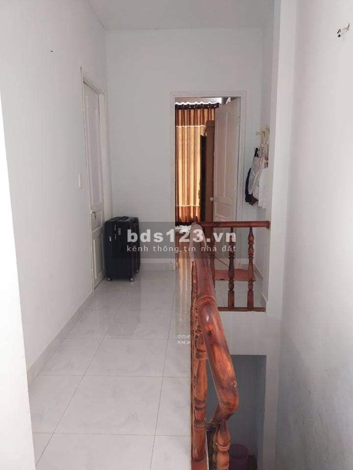 Cần bán gấp nhà hẻm xe hơi, đường Hoàng Hoa Thám, Quận Bình Thạnh, pháp lý chuẩn