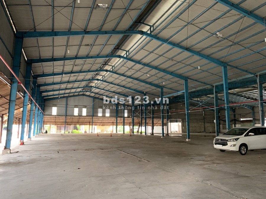 Cho thuê kho xưởng giá rẻ, diện tích 3000m2, mặt tiền đường Kha Vạn Cân, Linh Tây, Thủ Đức