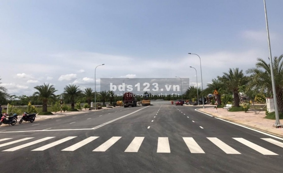 Cần bán lô đất sổ sẵn chính chủ 680 triệu/1000n2 ngay khu nhà máy đang hoạt động dân cư đông đúc