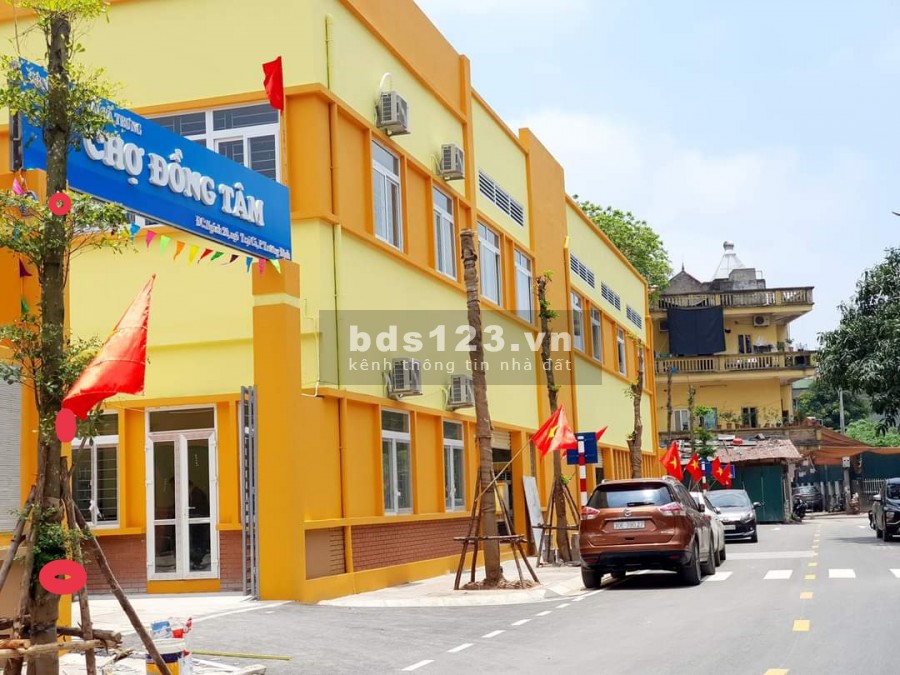 Bán nhà phố Trại Cá ngõ thẳng gần trường Tiêủ học Trung Hiền dt 33m2, 3.5 tầng, giá 2.58 tỷ