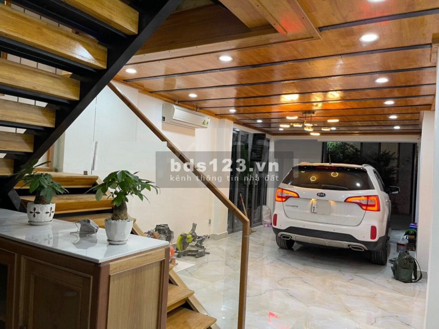 Nhà hẻm xe hơi Trần Hưng Đạo dt 4mx13m, bê tông cốt thép, nhà mới xịn xò, giá thương lượng