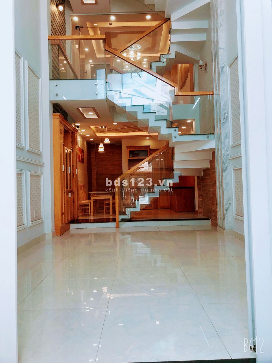 Bất Động Sản Cao Cấp Gò Vấp, dt 58m2, 5 tầng đúc, tặng nội thất nhập cao cấp hiếm có