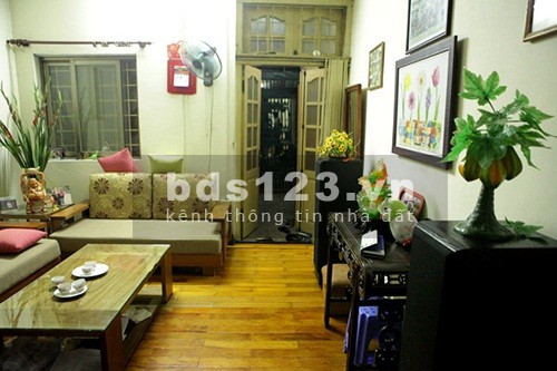 Bán nhà nguyên căn đường Ỷ La, Quận Hà Đông, nhà đẹp ở thích dt 35m2, giá bán 2.35 tỷ