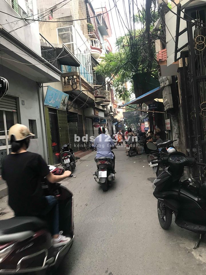 Siêu Phẩm Hai Bà Trưng lô góc cách ô tô 20m, sổ đẹp sẵn sàng giao dịch, đúc kiên cố 3 tầng