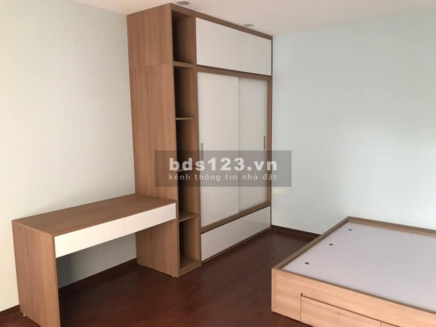 Chính chủ hạ chào 150 triệu bán nhanh nhà Phú Viên, 5 tầng, mt 6.5m, giá bán 3.1 tỷ, sổ sẵn