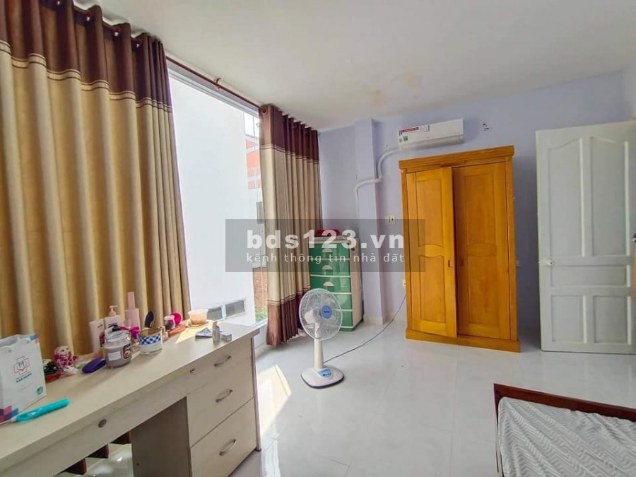 Cần bán gấp nhà hẻm xe hơi, đường Hoàng Hoa Thám, Quận Bình Thạnh, pháp lý chuẩn