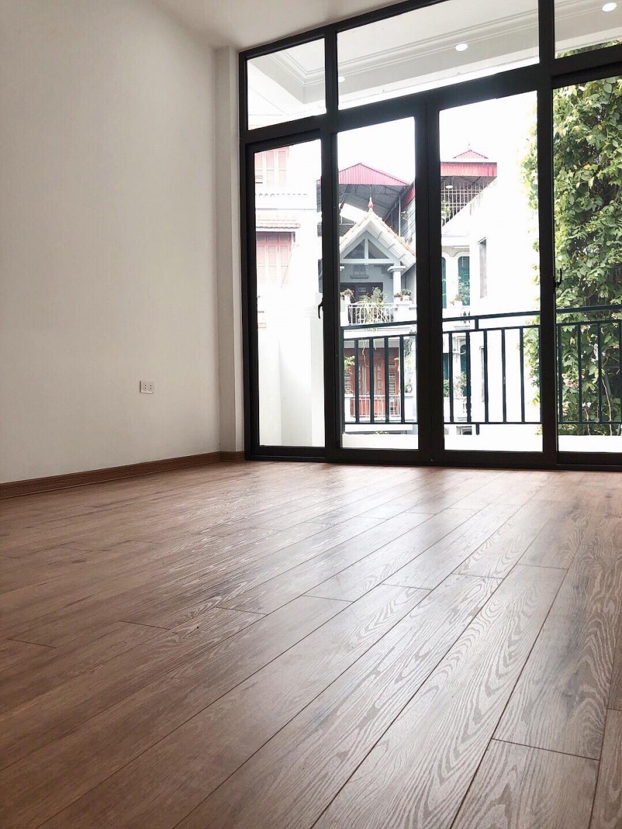Bán nhà Trương Định, Hoàng Mai đt 47m2, 4 tầng, giá bán 4.2 tỷ, lô góc 2 thoáng, gần ô tô