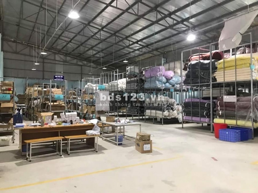 Cho thuê nhà xưởng 2500m2 đường Hồ Học Lãm, p. An Lạc, Bình Tân