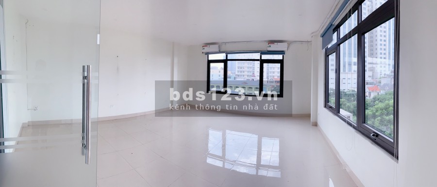 Cho thuê văn phòng, mặt bằng kinh doanh khu vực Hoàng Quốc Việt dt 35m2, giá 4 triệu/tháng