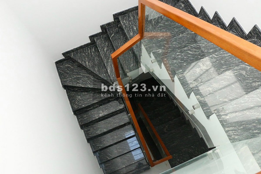 Bán nhà KĐT Five Star Đinh Đức Thiện, diện tích 102m2, thiết kế kiểu nhà ống hiện đại
