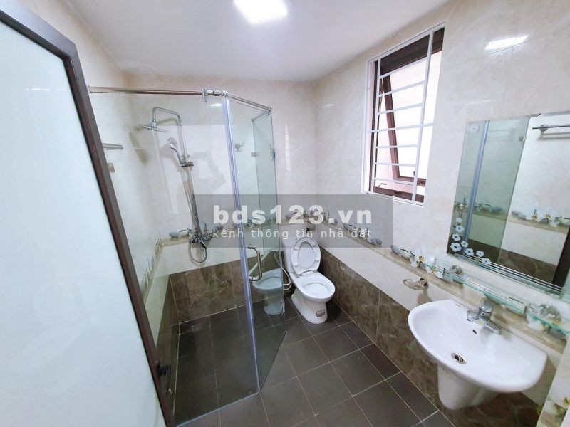 Cần bán gấp nhà An Dương Vương-Tây Hồ 36m2x5T mặt tiền 4m giá 2,9 tỷ. LH 0364101060